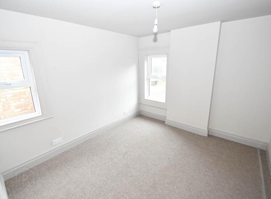 168 Kingsway, Belfast, BT17 9AD