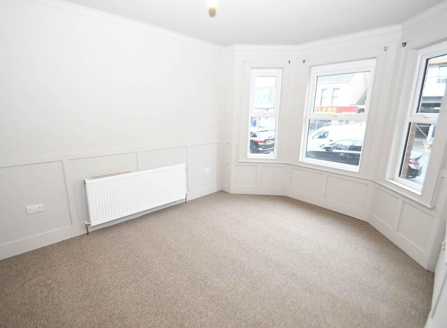 170 Kingsway, Belfast, BT17 9AD