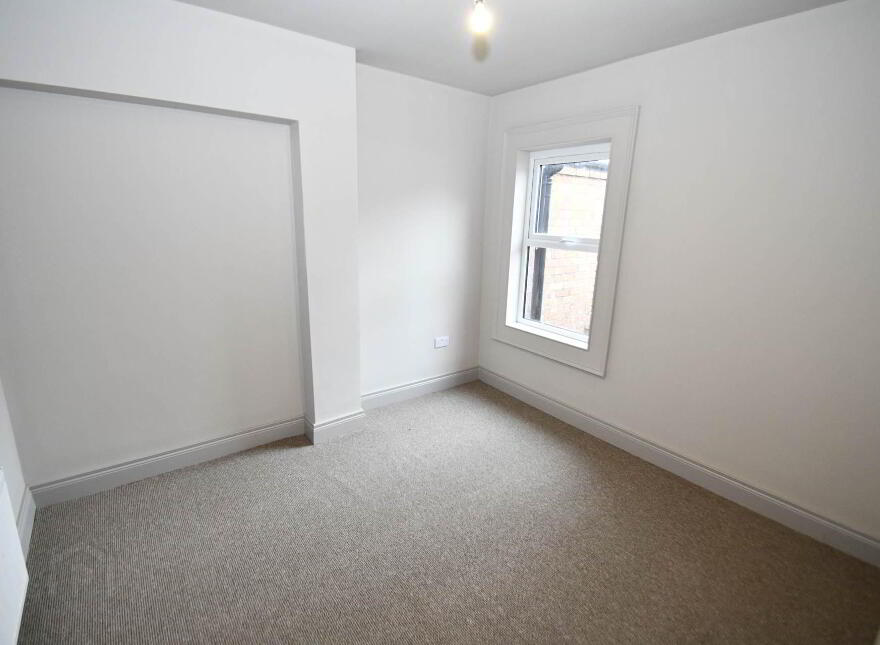 170 Kingsway, Belfast, BT17 9AD