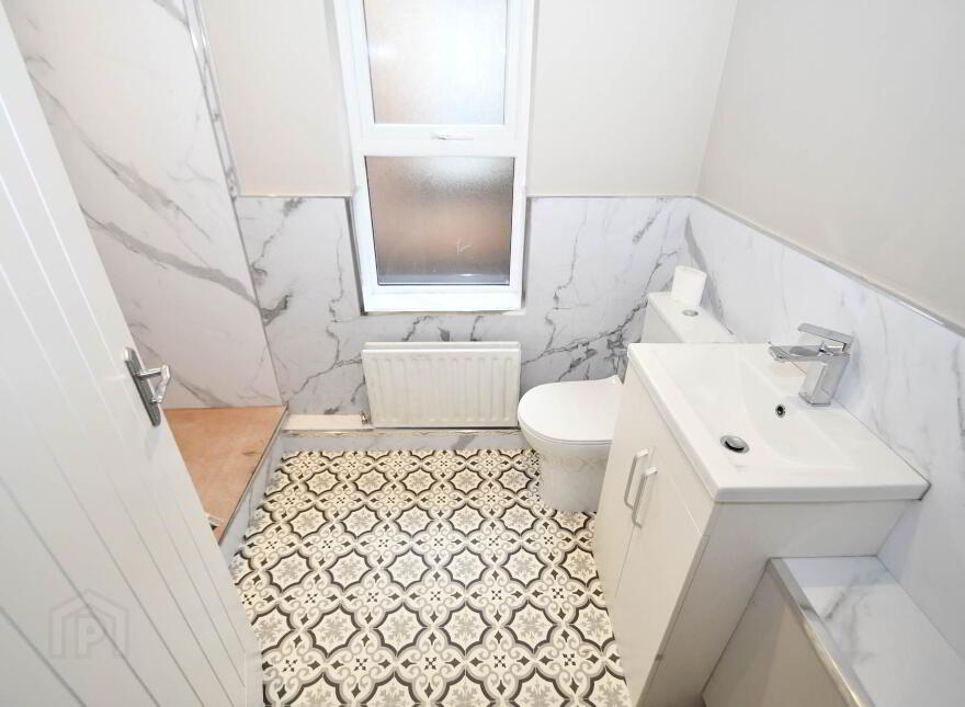 170 Kingsway, Belfast, BT17 9AD