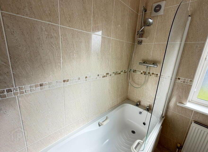23 Inis Cláir, Kildysart Road, Clarecastle, Ennis, V95NF70