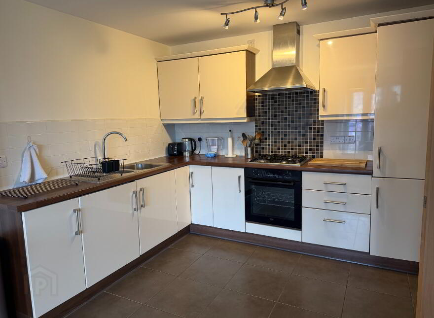35, 9 Brown Square, Belfast, BT13 2BW