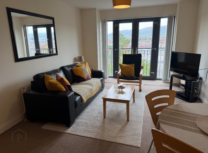 35, 9 Brown Square, Belfast, BT13 2BW