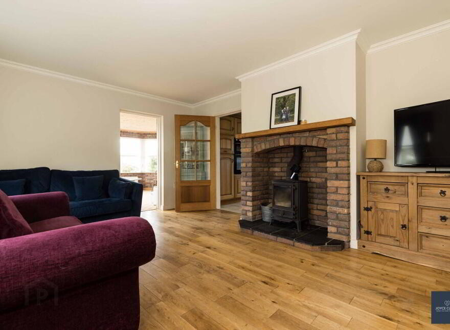 41 Ballindarragh Road, Markethill, BT60 1QB