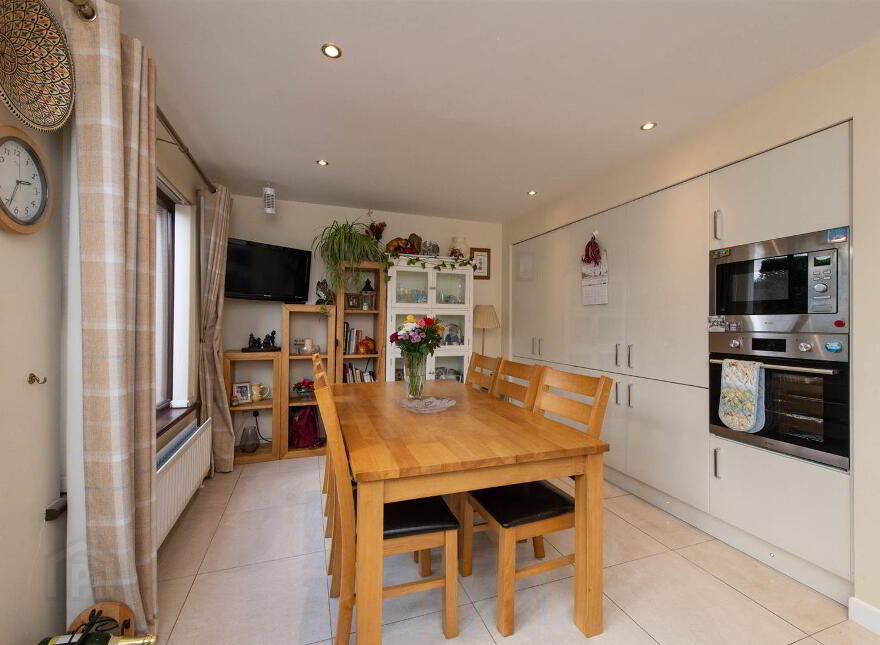 37 Shrewsbury Dale, Saintfield, BT24 7NE