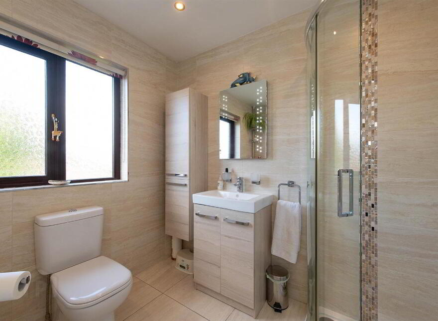 37 Shrewsbury Dale, Saintfield, BT24 7NE