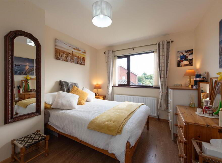 37 Shrewsbury Dale, Saintfield, BT24 7NE