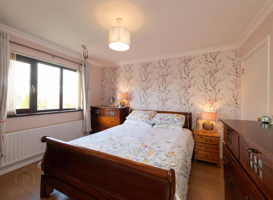 37 Shrewsbury Dale, Saintfield, BT24 7NE