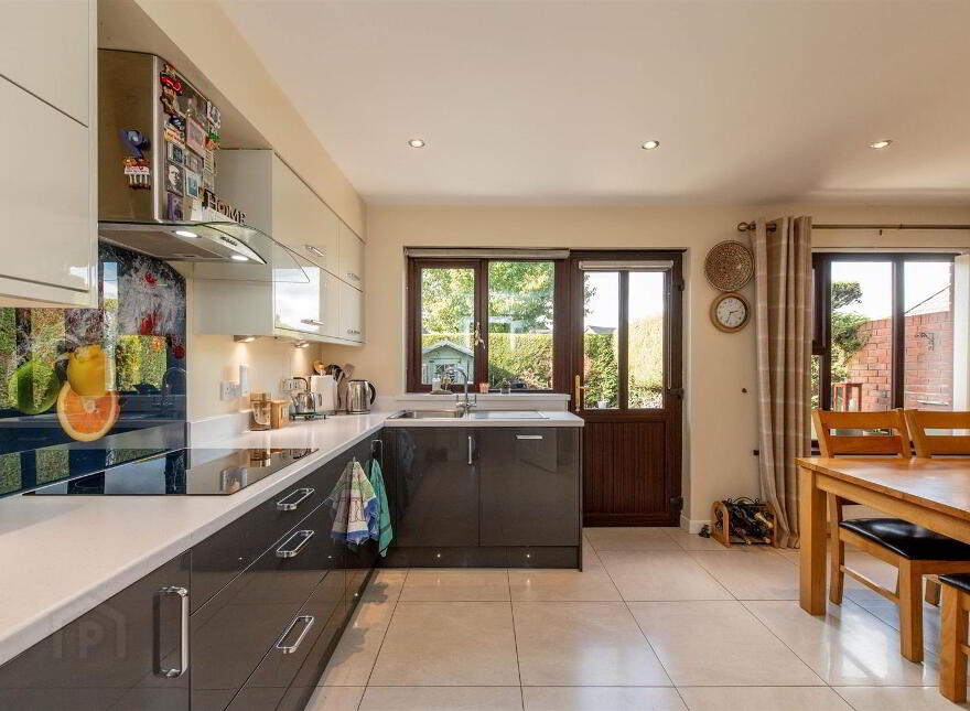 37 Shrewsbury Dale, Saintfield, BT24 7NE