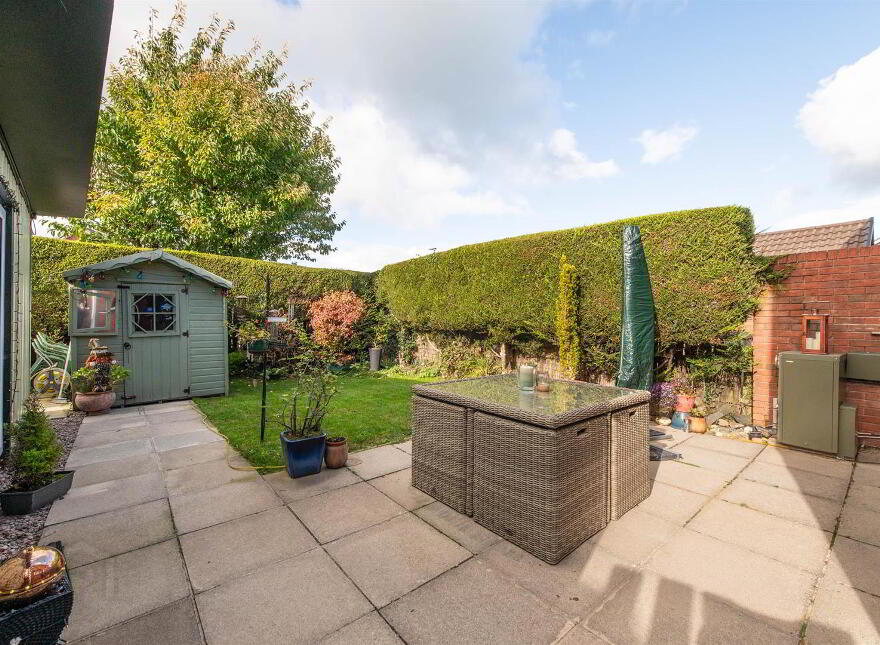 37 Shrewsbury Dale, Saintfield, BT24 7NE