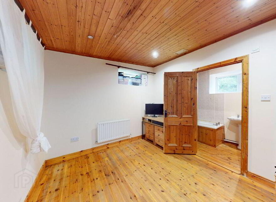 Quintagh, Valleymount, W91AYX6