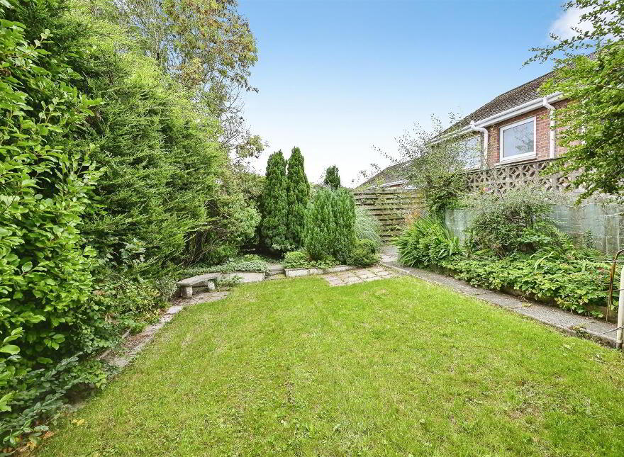 8 Knockview Park, Newtownabbey, BT36 6TY