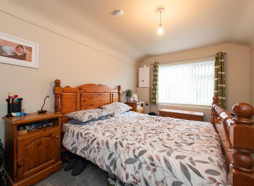25 Antrim Road, Ballynahinch, BT24 8AN