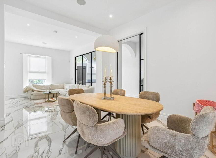 14 Grand Canal Street Upper, Ballsbridge, Grand Canal Dock, D04K1W8