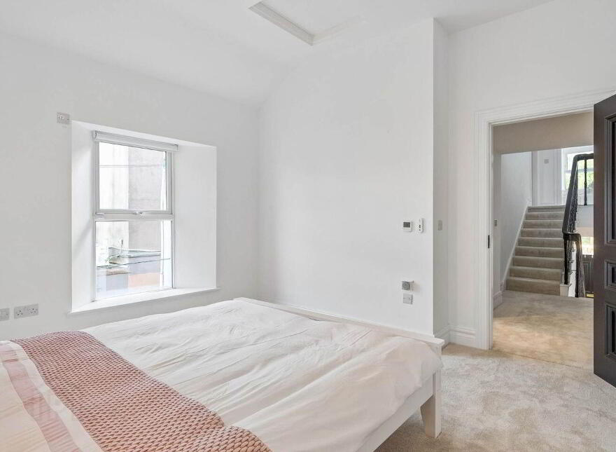 14 Grand Canal Street Upper, Ballsbridge, Grand Canal Dock, D04K1W8