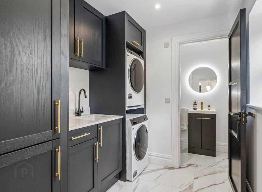 With Site/ Commercial Unit To Rear, 14 Grand Canal Street Upper, B...Ballsbridge, D04K1W8