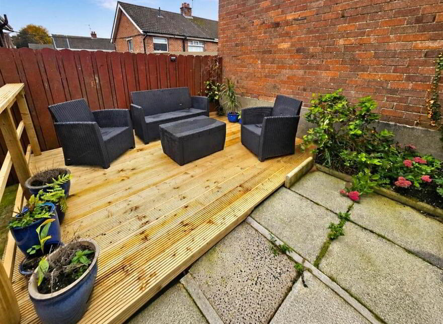 5 Pond Park Crescent, Lisburn, BT28 3JJ