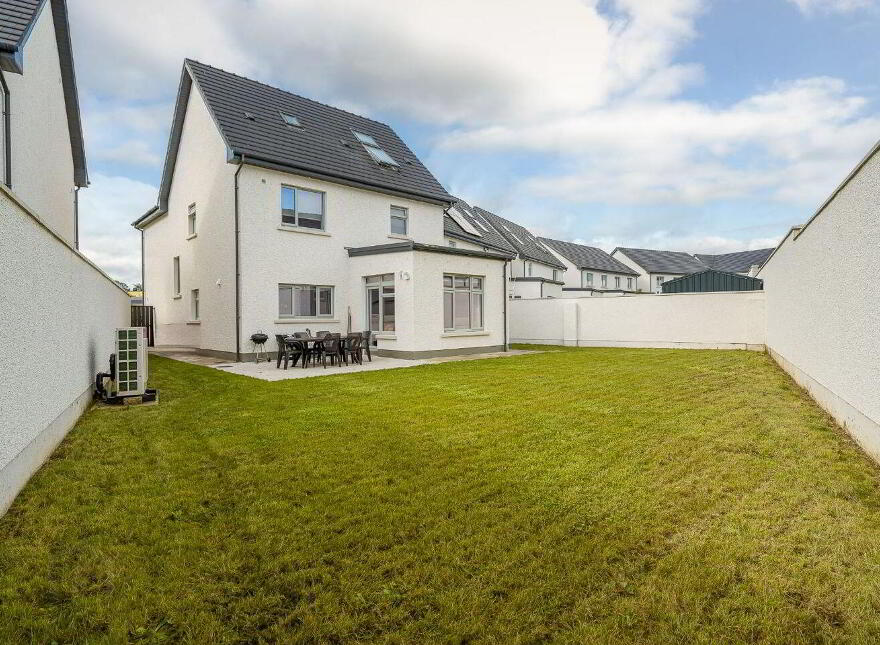 7 Clover Lawn, Janeville, Carrigaline, P43EY13