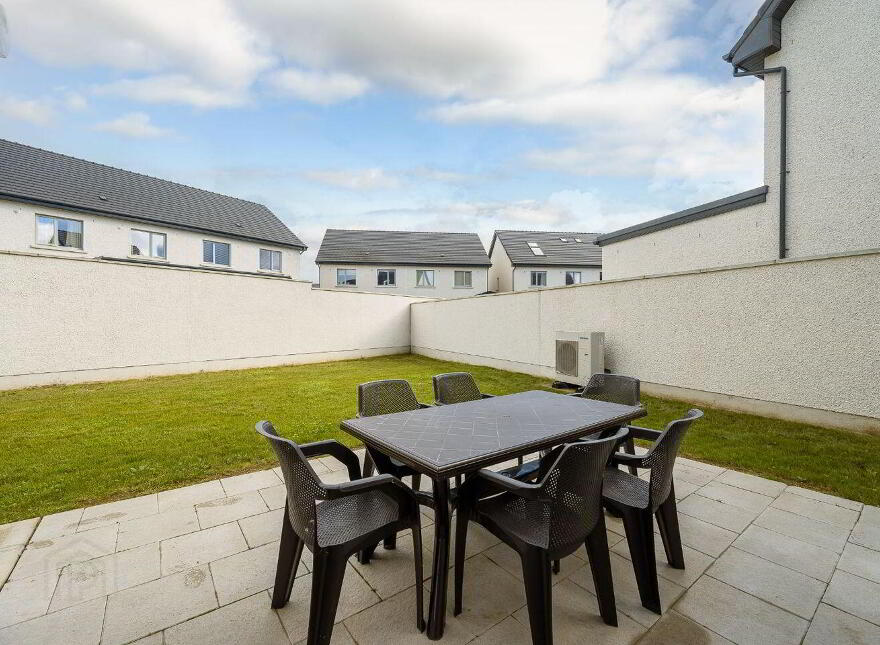 7 Clover Lawn, Janeville, Carrigaline, P43EY13