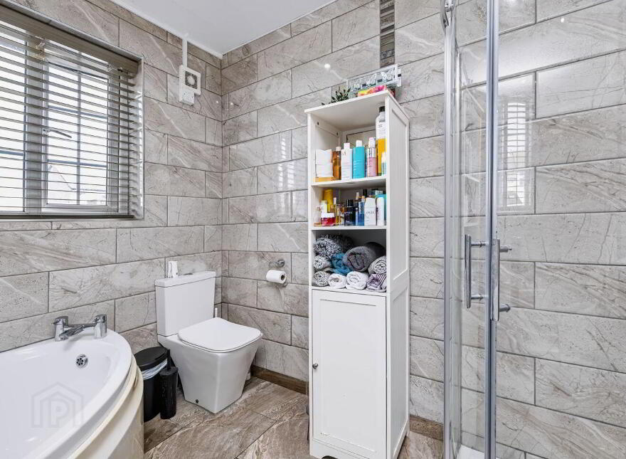 27 Woodbank Avenue, Finglas South, Dublin 11, D11E3P3