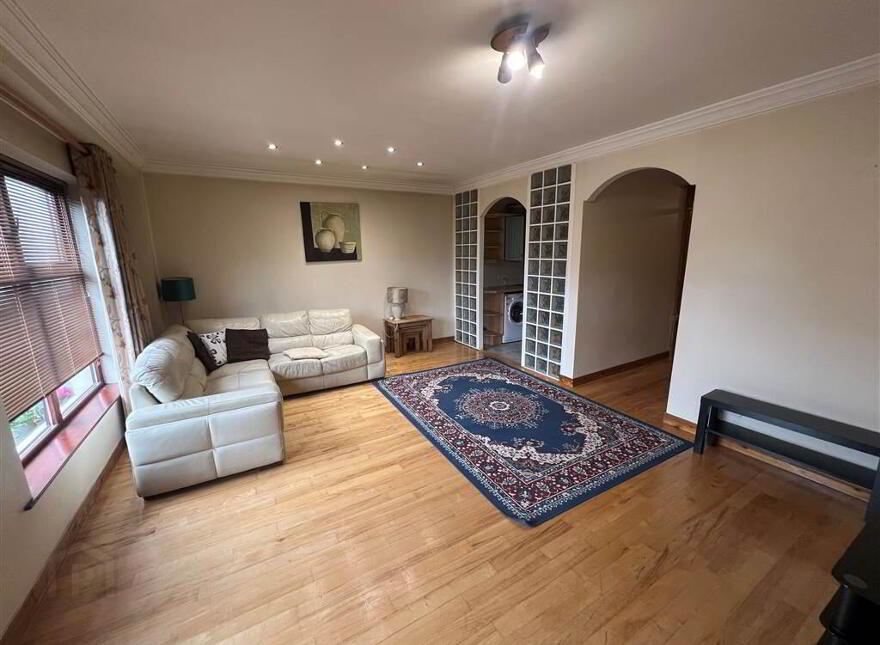19 Mourne Hall, Rostrevor