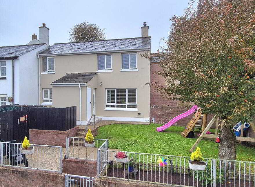 2 Orchard Row, Foyle Road, Derry, BT48 6SN