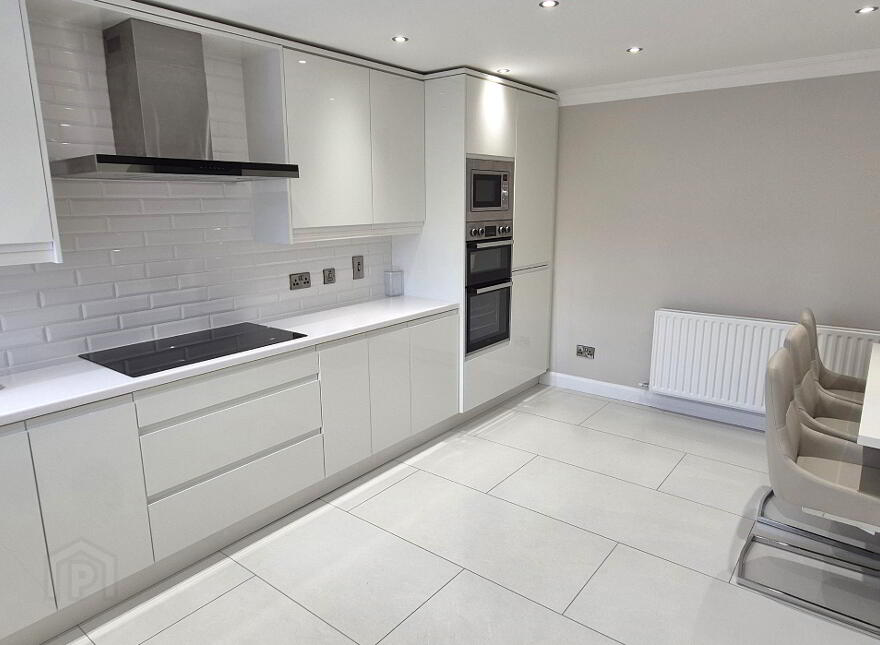 2 Orchard Row, Foyle Road, Derry, BT48 6SN