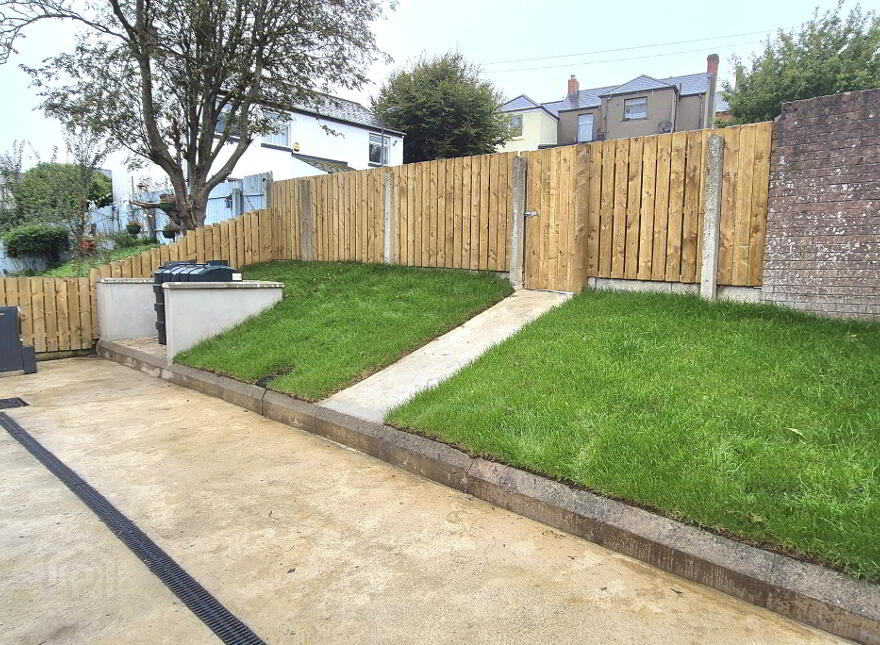 2 Orchard Row, Foyle Road, Derry, BT48 6SN