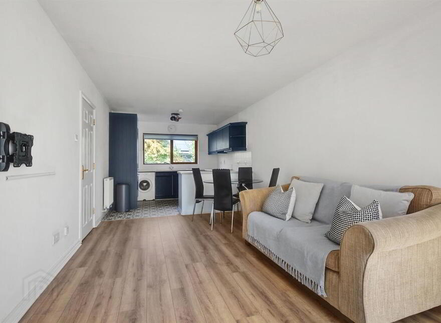 16 Ashleigh Manor, Belfast, BT9 6JY