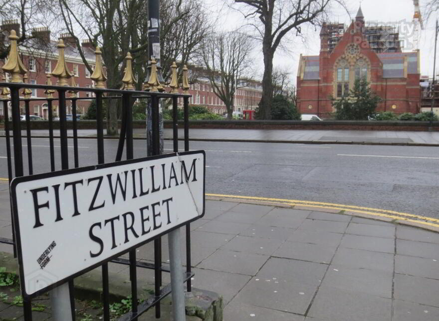 Fitzwilliam Halls, Serviced Accommodation, 3 Fitzwilliam Street, Queen...Belfast, BT9 6AW