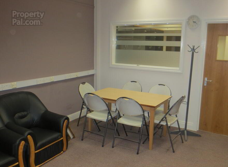 Fitzwilliam Halls, Serviced Accommodation, 3 Fitzwilliam Street, Queen...Belfast, BT9 6AW