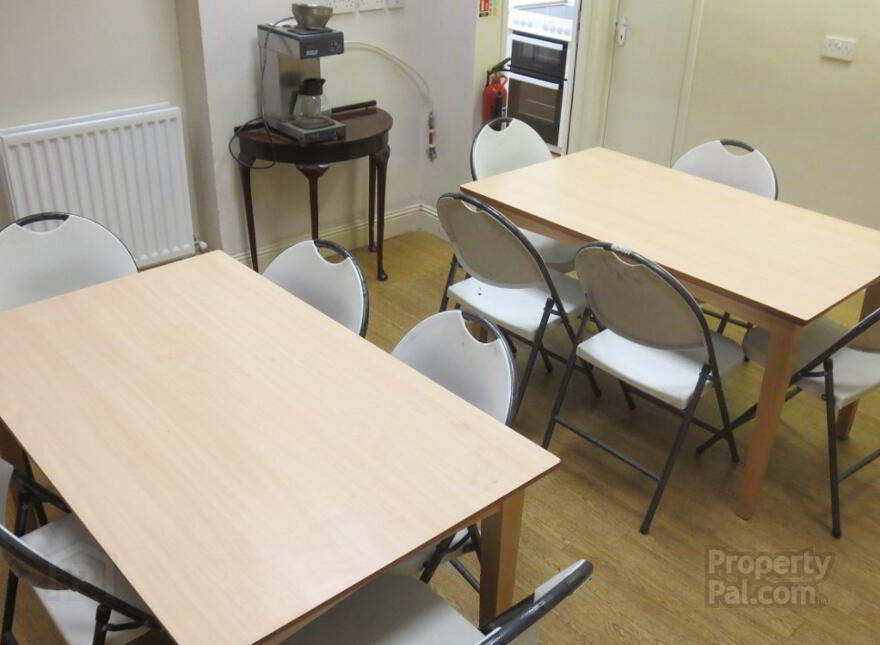 Fitzwilliam Halls, Serviced Accommodation, 3 Fitzwilliam Street, Queen...Belfast, BT9 6AW
