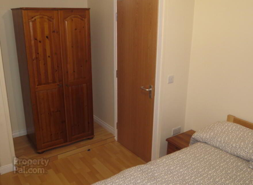 Fitzwilliam Halls, Serviced Accommodation, 3 Fitzwilliam Street, Queen...Belfast, BT9 6AW