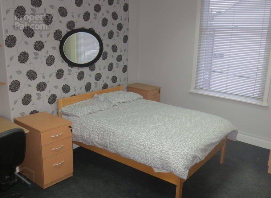 Fitzwilliam Halls, Serviced Accommodation, 3 Fitzwilliam Street, Queen...Belfast, BT9 6AW