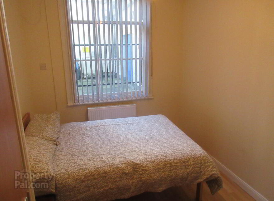 Fitzwilliam Halls, Serviced Accommodation, 3 Fitzwilliam Street, Queen...Belfast, BT9 6AW
