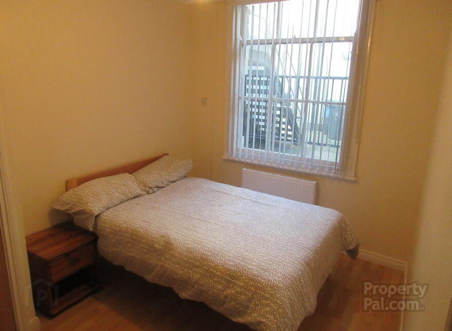 Fitzwilliam Halls, Serviced Accommodation, 3 Fitzwilliam Street, Queen...Belfast, BT9 6AW