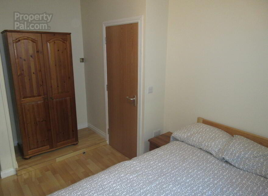 Fitzwilliam Halls, Serviced Accommodation, 3 Fitzwilliam Street, Queen...Belfast, BT9 6AW