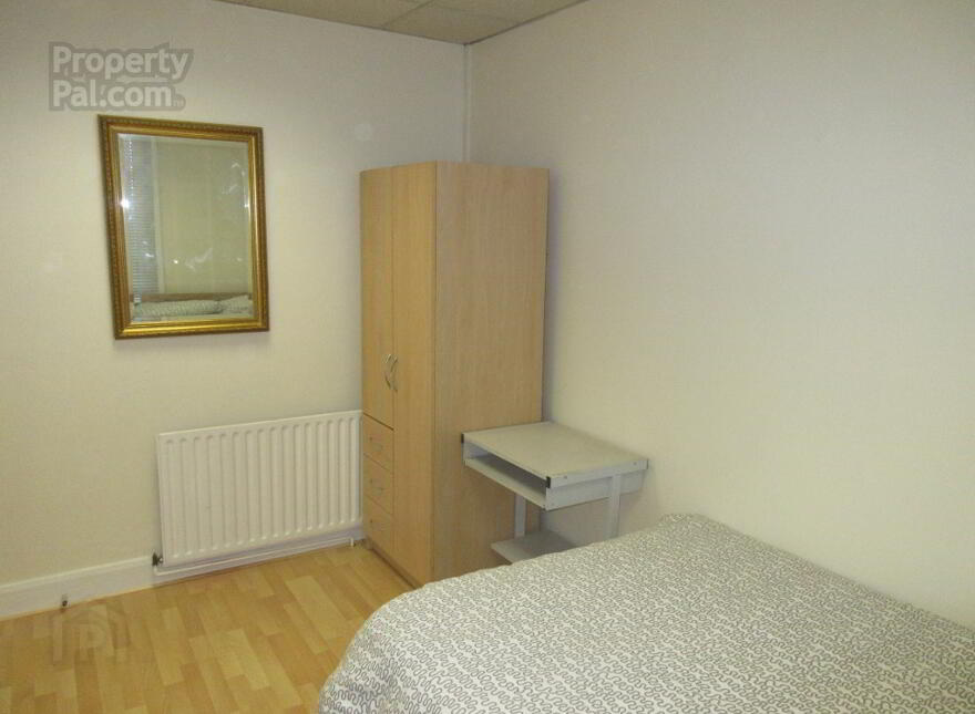 Fitzwilliam Halls, Serviced Accommodation, 3 Fitzwilliam Street, Queen...Belfast, BT9 6AW