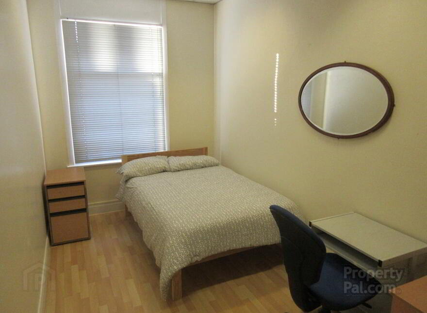 Fitzwilliam Halls, Serviced Accommodation, 3 Fitzwilliam Street, Queen...Belfast, BT9 6AW