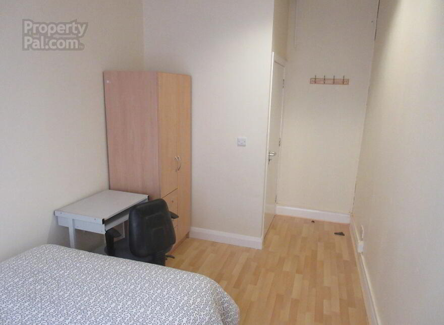 Fitzwilliam Halls, Serviced Accommodation, 3 Fitzwilliam Street, Queen...Belfast, BT9 6AW