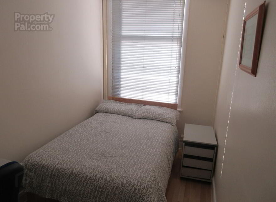 Fitzwilliam Halls, Serviced Accommodation, 3 Fitzwilliam Street, Queen...Belfast, BT9 6AW