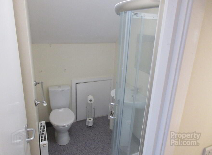 Fitzwilliam Halls, Serviced Accommodation, 3 Fitzwilliam Street, Queen...Belfast, BT9 6AW