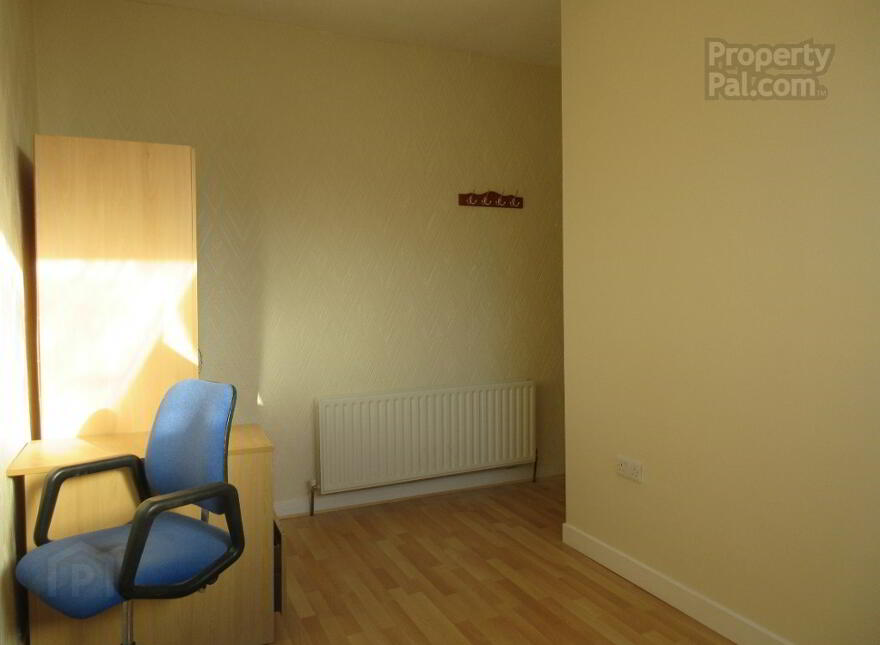 Fitzwilliam Halls, Serviced Accommodation, 3 Fitzwilliam Street, Queen...Belfast, BT9 6AW