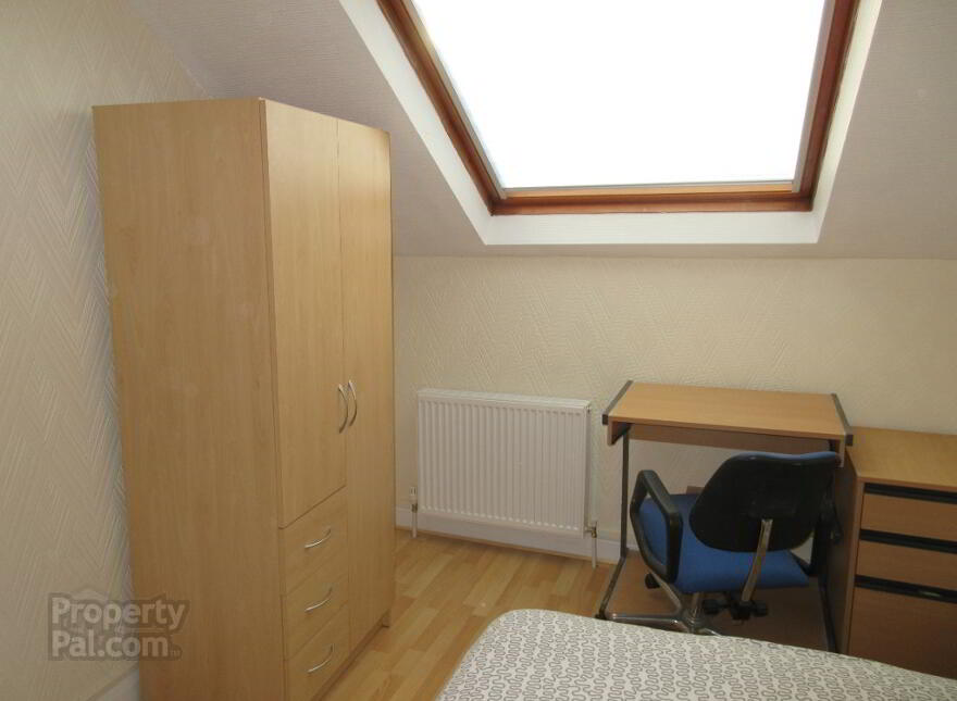 Fitzwilliam Halls, Serviced Accommodation, 3 Fitzwilliam Street, Queen...Belfast, BT9 6AW