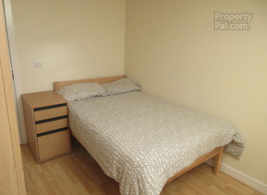 Fitzwilliam Halls, Serviced Accommodation, 3 Fitzwilliam Street, Queen...Belfast, BT9 6AW