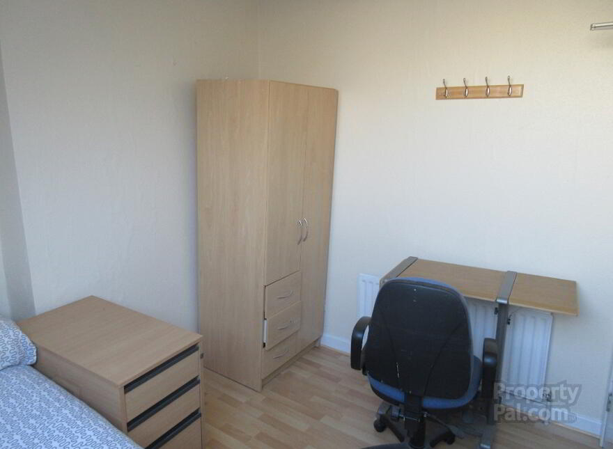 Fitzwilliam Halls, Serviced Accommodation, 3 Fitzwilliam Street, Queen...Belfast, BT9 6AW
