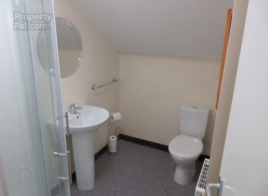 Fitzwilliam Halls, Serviced Accommodation, 3 Fitzwilliam Street, Queen...Belfast, BT9 6AW