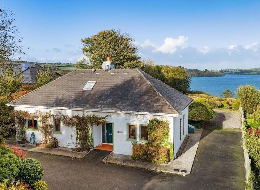 Rivendell, Knocknacurra, Kinsale, P17XV07
