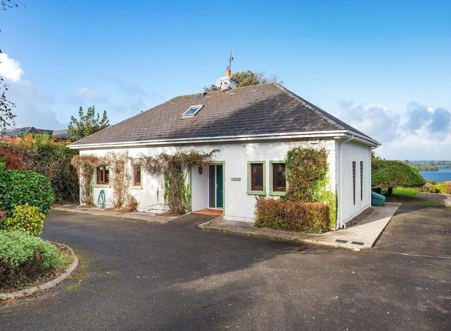 Rivendell, Knocknacurra, Kinsale, P17XV07