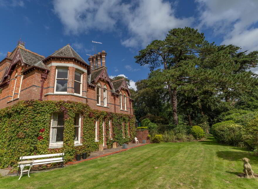 Rathturret, 12 Rath Road, Warrenpoint, Newry, BT34 3RX